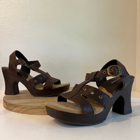 Maurices Brown Square Toe Chunky Y2K Look Strappy Sandal Size 10 - Picture 1 of 11